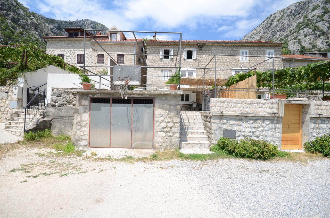 Stone House Dragutinovic Apartment Kotor Exterior foto
